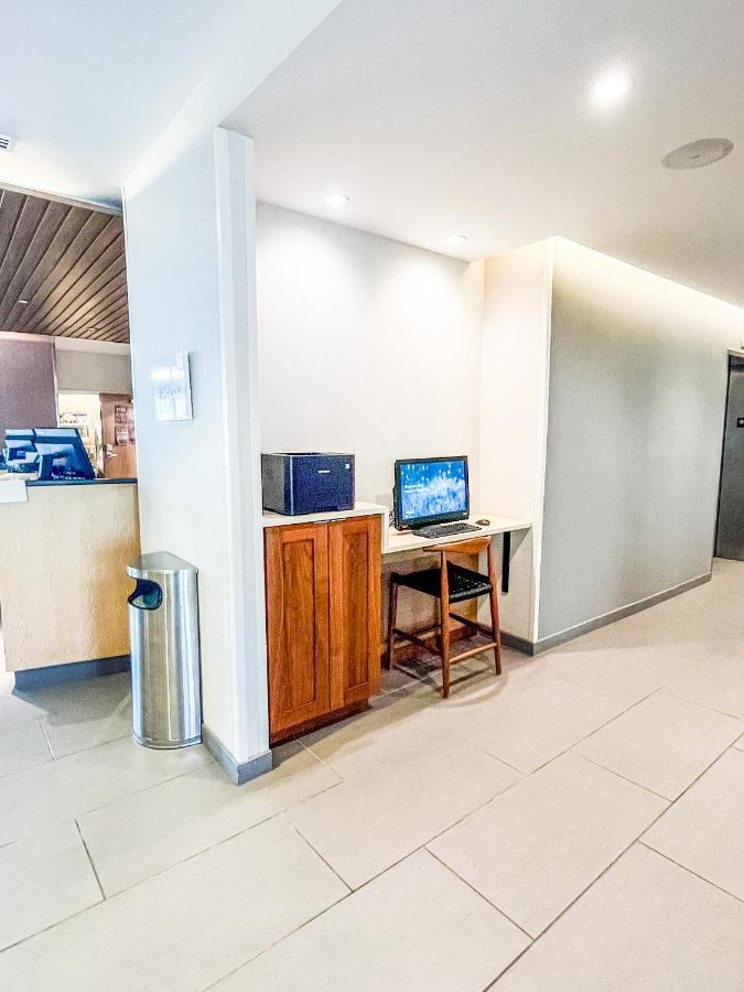 Fairfield Inn & Suites By Marriott סטאונטון מראה חיצוני תמונה