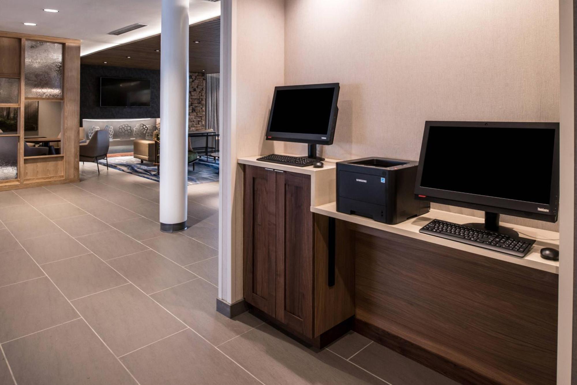 Fairfield Inn & Suites By Marriott סטאונטון מראה חיצוני תמונה
