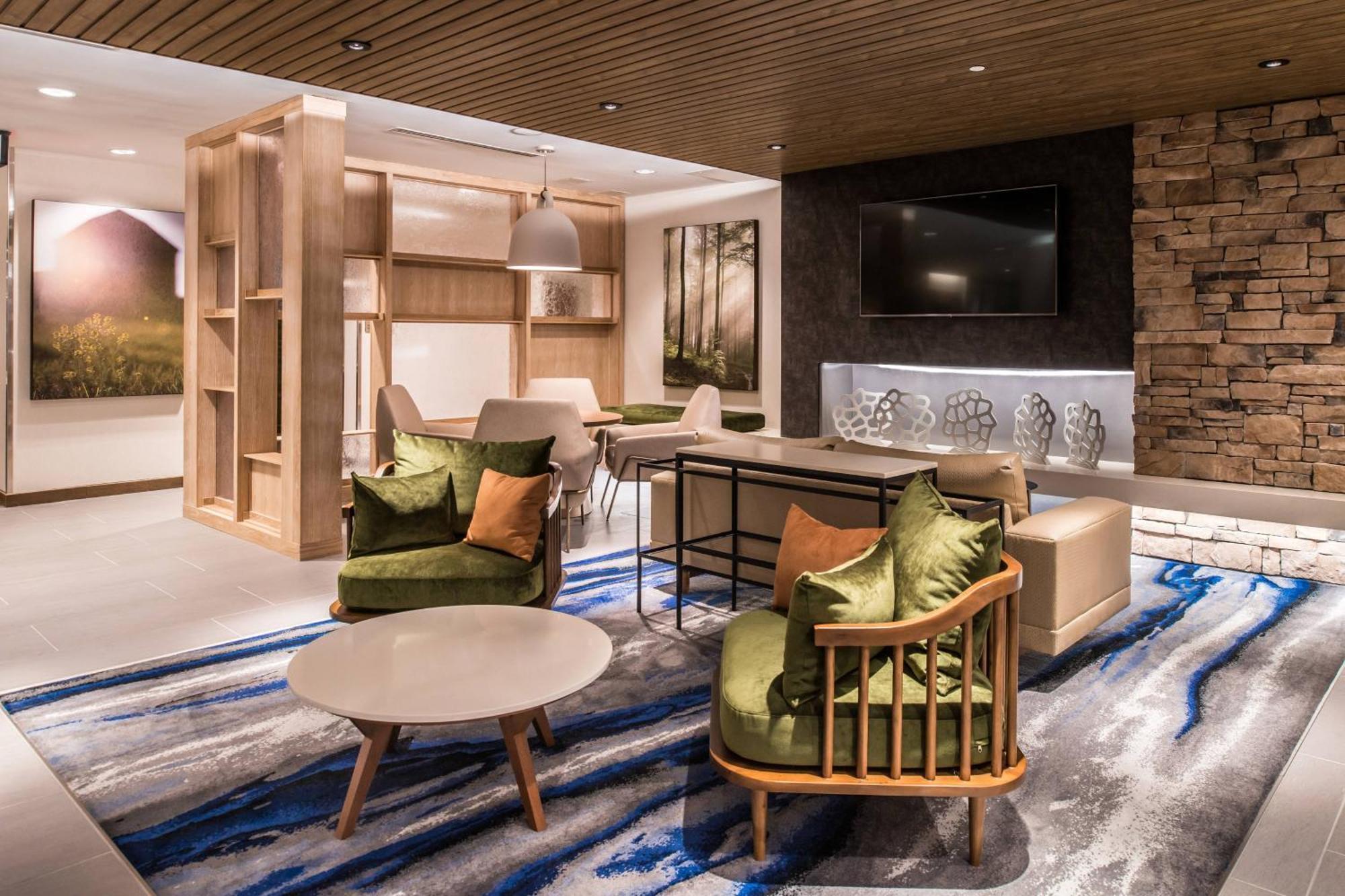 Fairfield Inn & Suites By Marriott סטאונטון מראה חיצוני תמונה