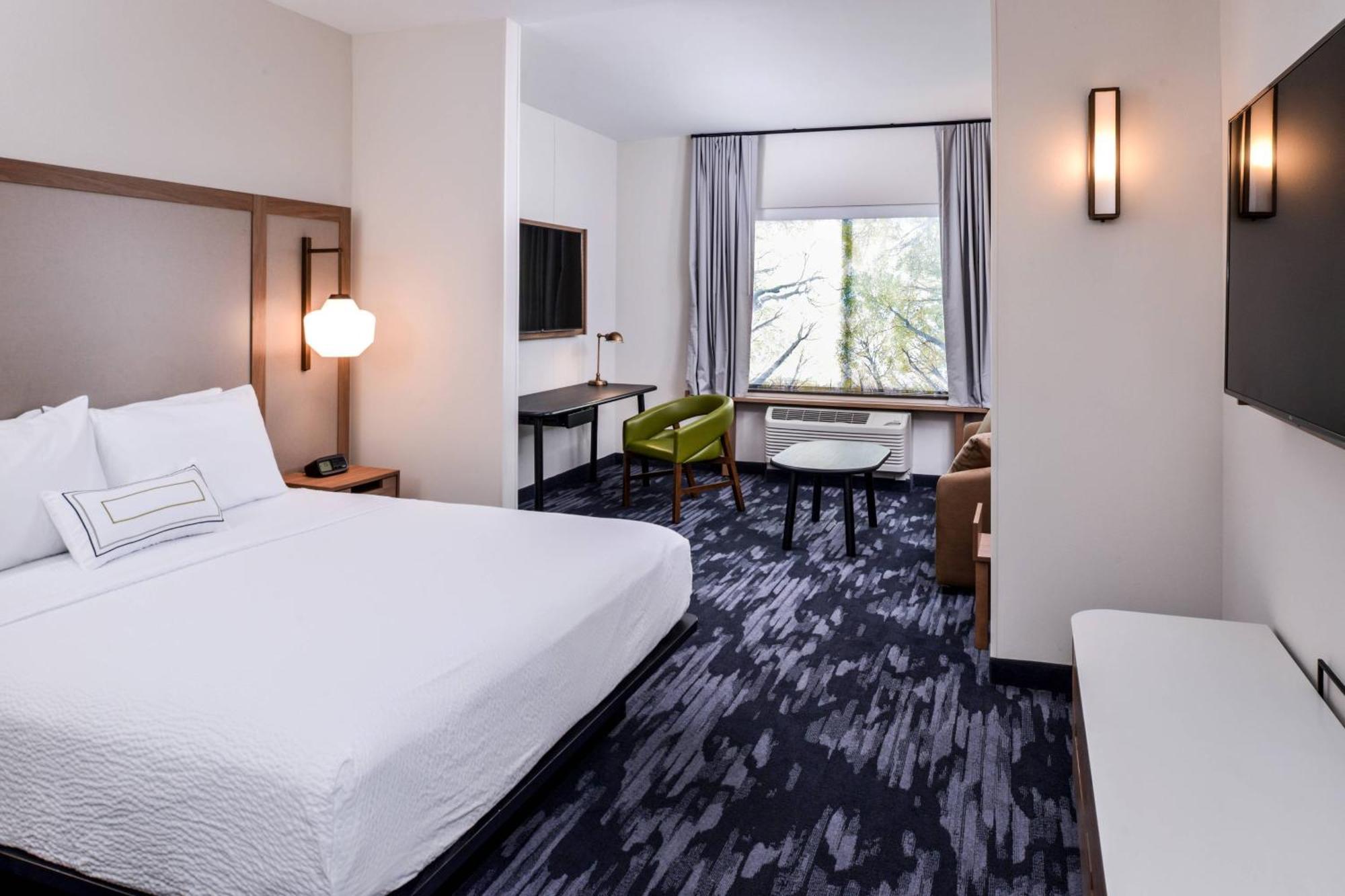 Fairfield Inn & Suites By Marriott סטאונטון מראה חיצוני תמונה
